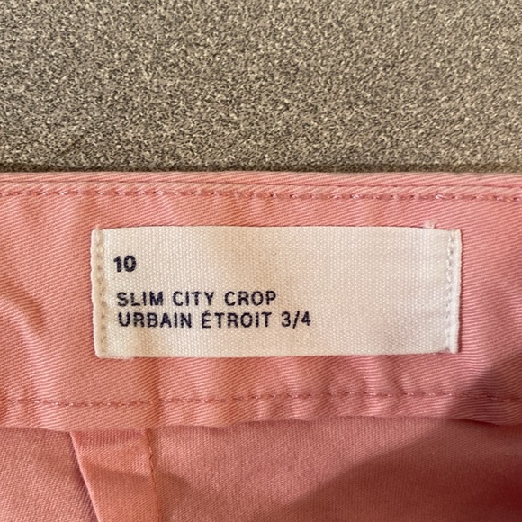 The Gap - slim city cropped pants. Size 10 - Picture 4 of 15